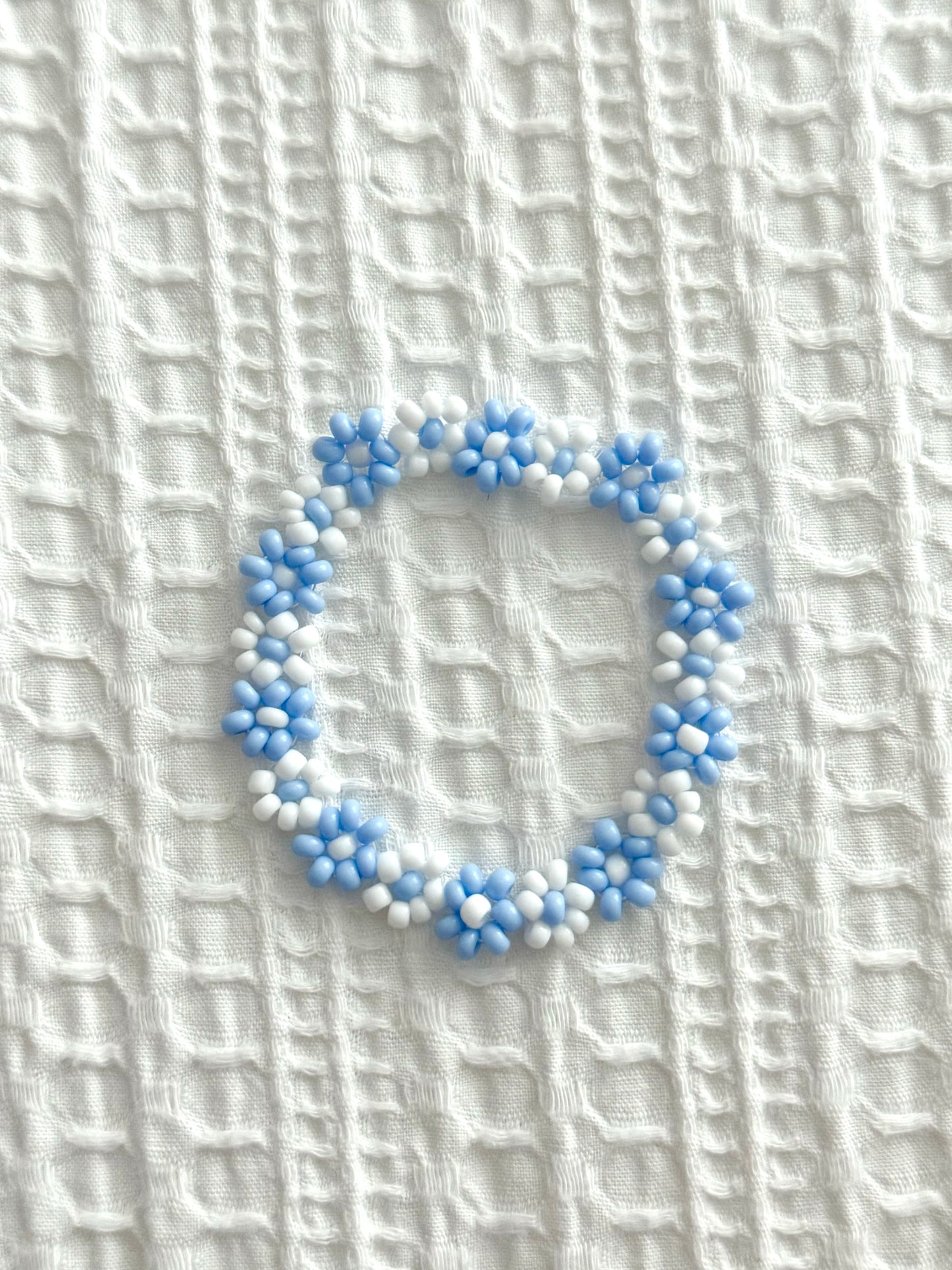 Dainty Blues Flower Beaded Bracelet