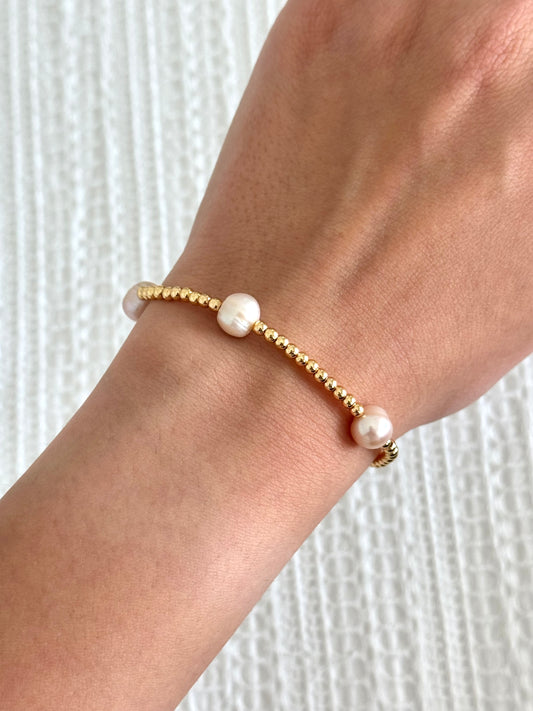 Gold Pearls Beaded Bracelet